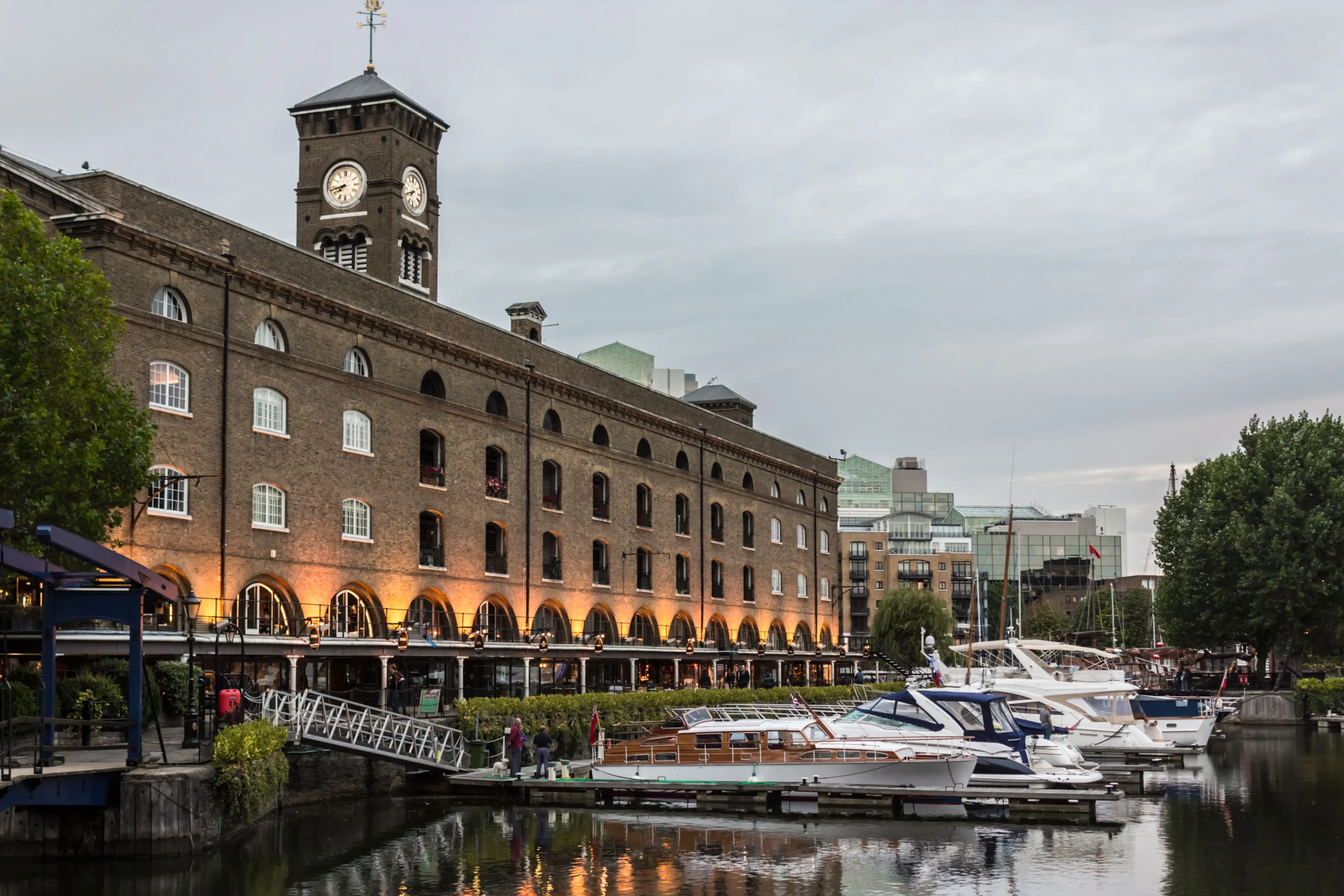 St Katharine Docks E1W – Grade II Listed Flat in a Warehouse Conversion